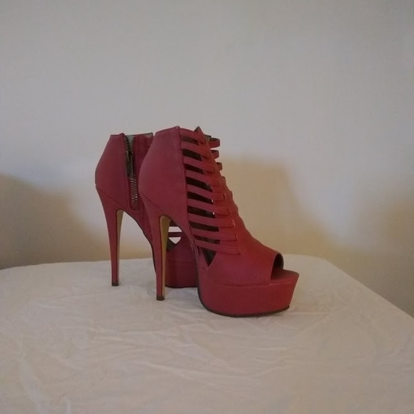 Shoes - Picture 5 of 5